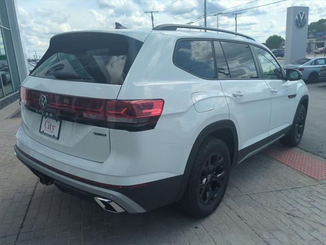 new 2025 Volkswagen Atlas car, priced at $44,258