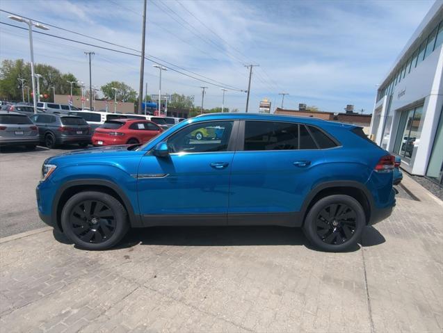 new 2025 Volkswagen Atlas Cross Sport car, priced at $43,071