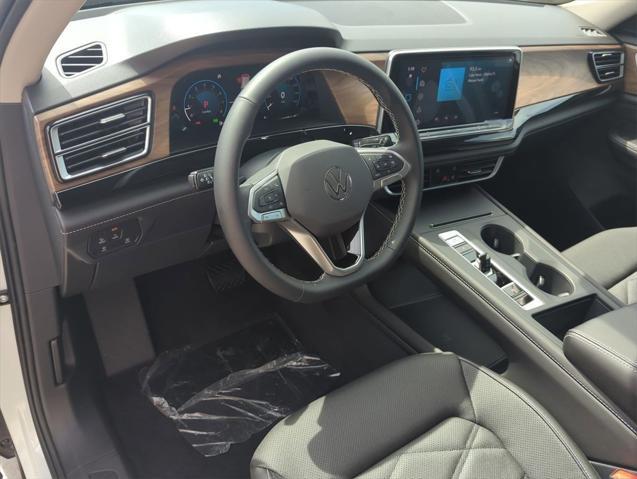 new 2025 Volkswagen Atlas car, priced at $39,006