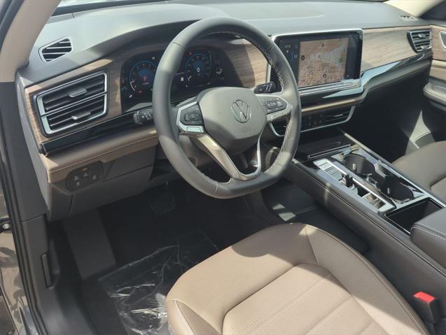 new 2025 Volkswagen Atlas car, priced at $47,670