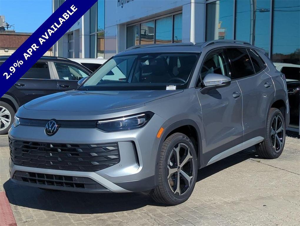 new 2025 Volkswagen Tiguan car, priced at $35,270