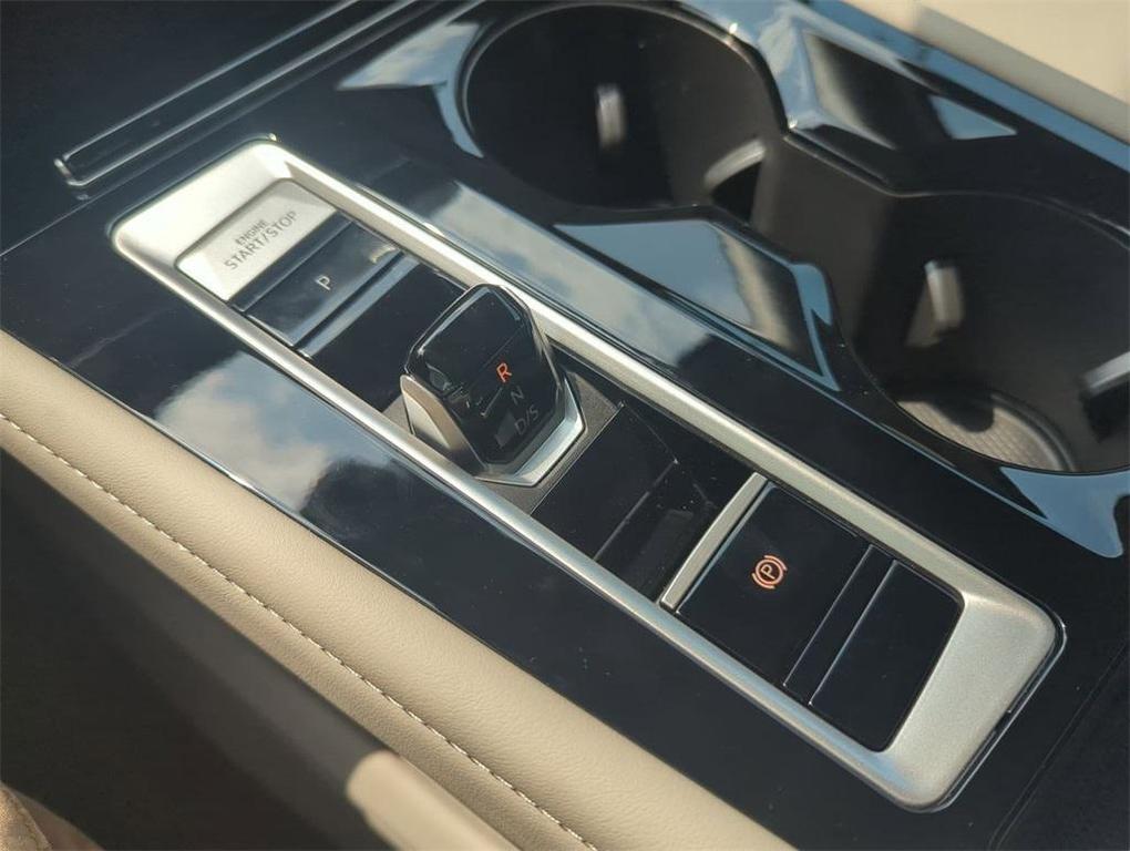 new 2025 Volkswagen Atlas car, priced at $49,604