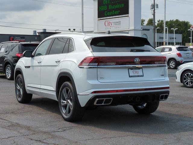 new 2024 Volkswagen Atlas Cross Sport car, priced at $45,196