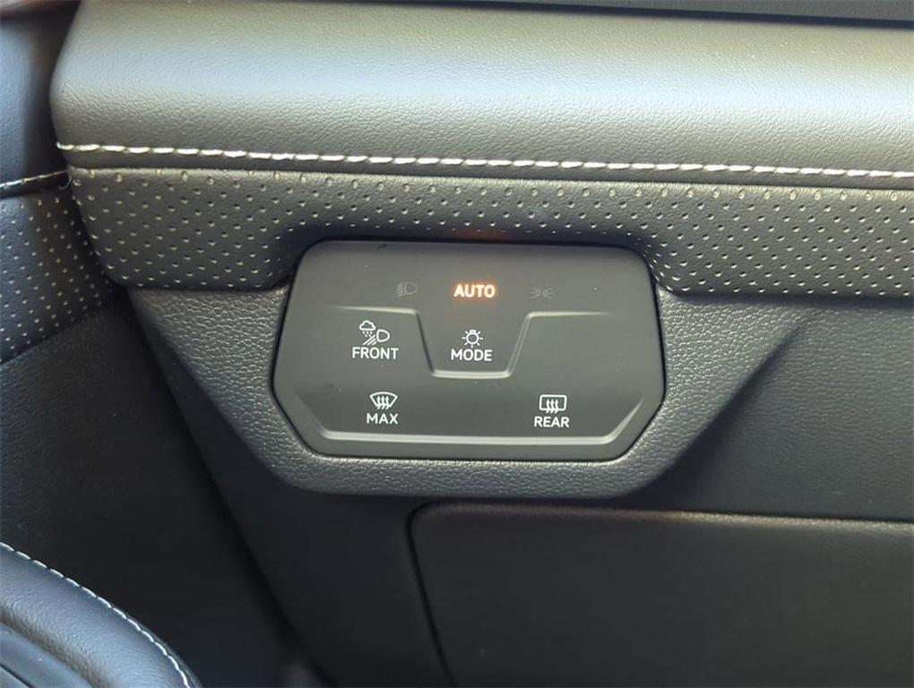 new 2026 Volkswagen Atlas car, priced at $51,081