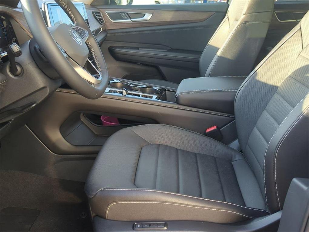 new 2026 Volkswagen Atlas car, priced at $51,081
