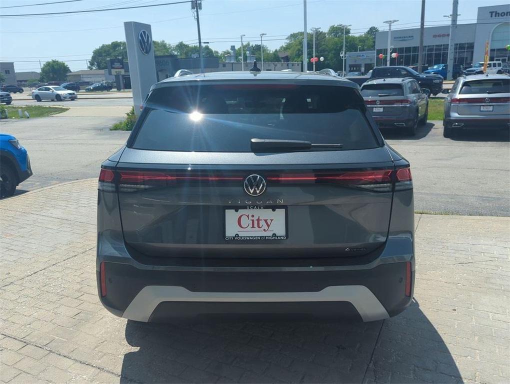 new 2025 Volkswagen Tiguan car, priced at $31,217