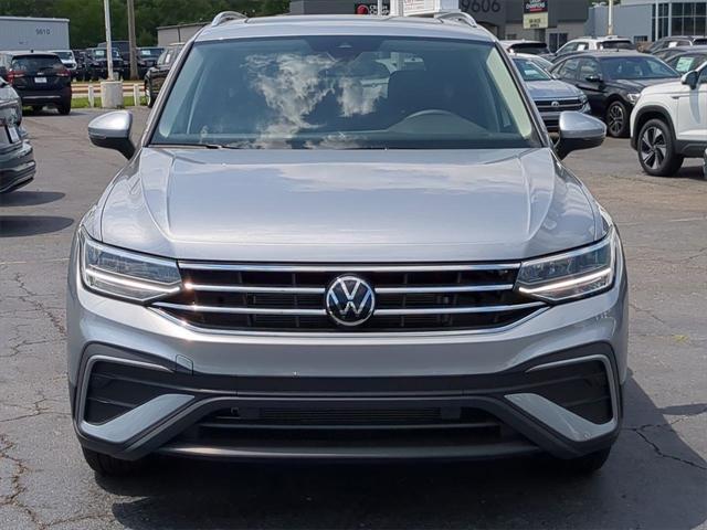 new 2024 Volkswagen Tiguan car, priced at $33,504