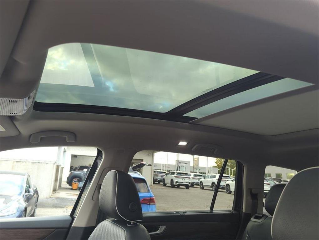 used 2025 Volkswagen Atlas car, priced at $42,195