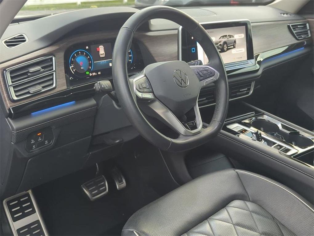 used 2025 Volkswagen Atlas car, priced at $42,195