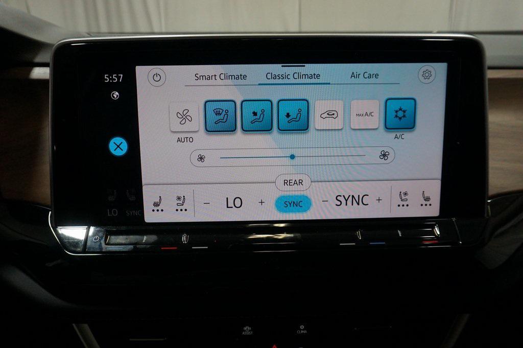 used 2024 Volkswagen Atlas car, priced at $32,790