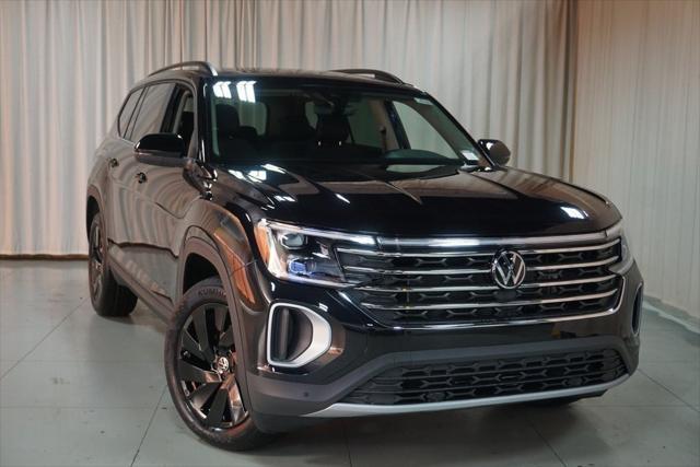 new 2025 Volkswagen Atlas car, priced at $44,475