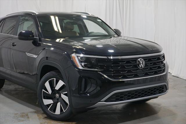 new 2025 Volkswagen Atlas Cross Sport car, priced at $45,091