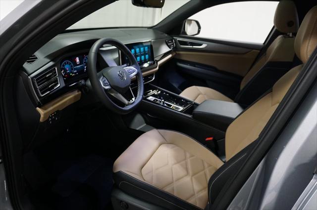 new 2025 Volkswagen Atlas Cross Sport car, priced at $43,603