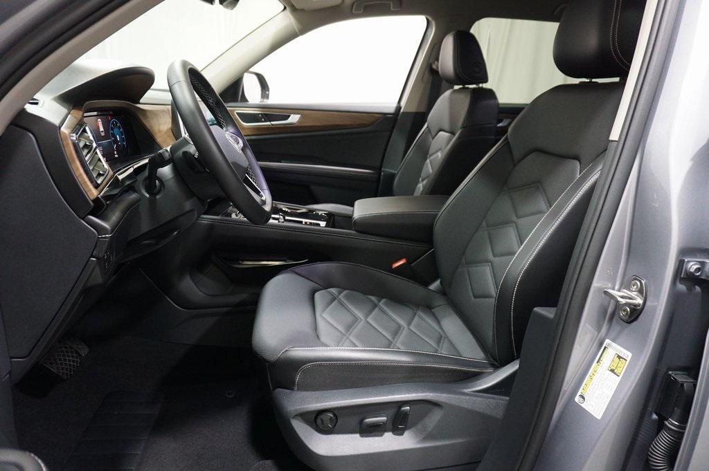 used 2024 Volkswagen Atlas car, priced at $36,490