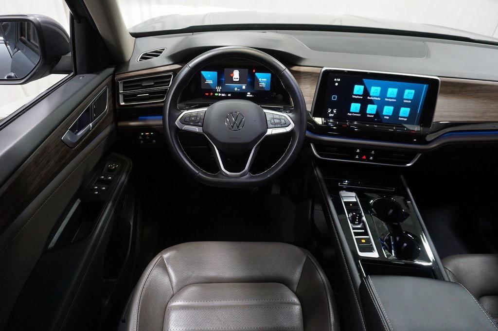 used 2025 Volkswagen Atlas car, priced at $37,990