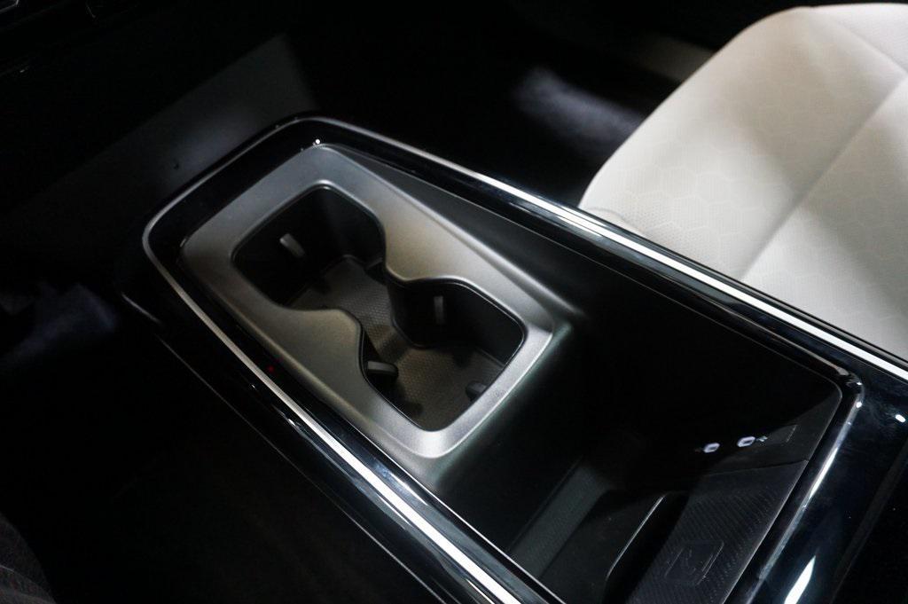 new 2025 Volkswagen ID.4 car, priced at $50,040