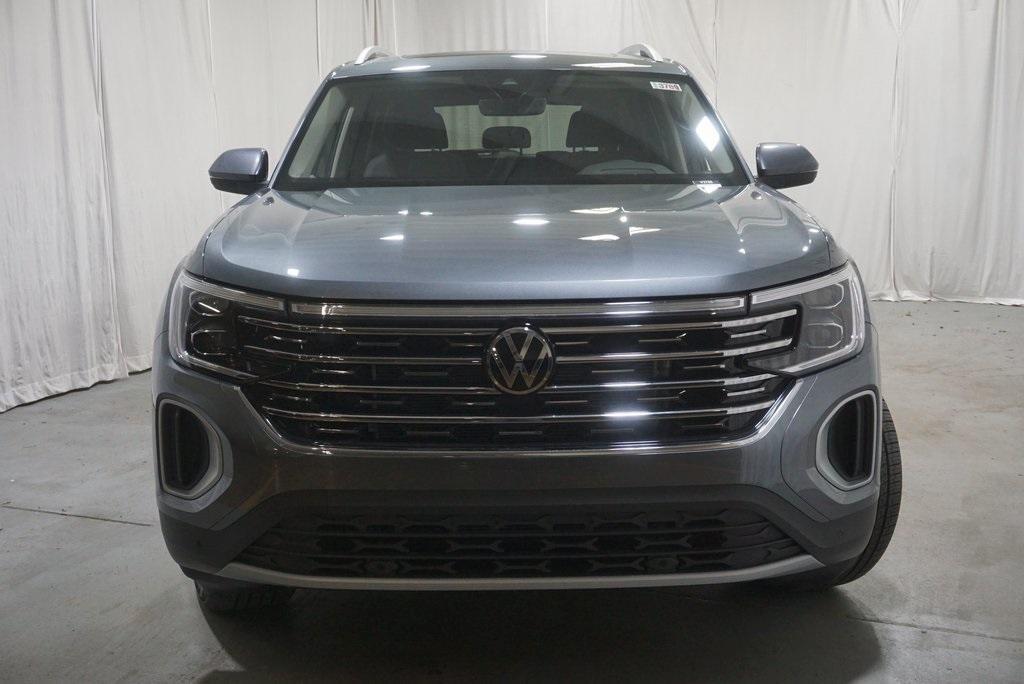 new 2024 Volkswagen Atlas car, priced at $46,936