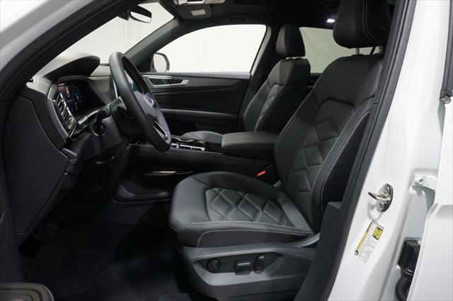 new 2025 Volkswagen Atlas Cross Sport car, priced at $42,195