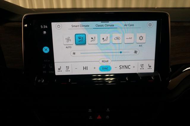 new 2025 Volkswagen Atlas car, priced at $52,053