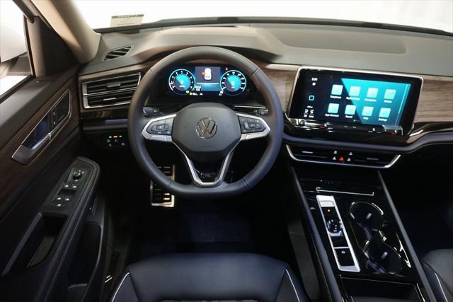 new 2025 Volkswagen Atlas car, priced at $52,053