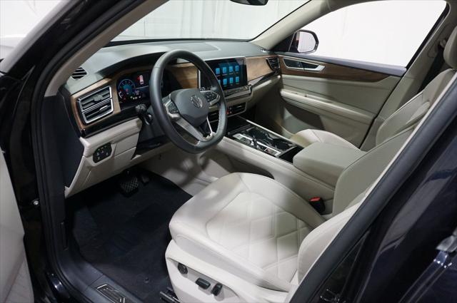 used 2025 Volkswagen Atlas car, priced at $42,998
