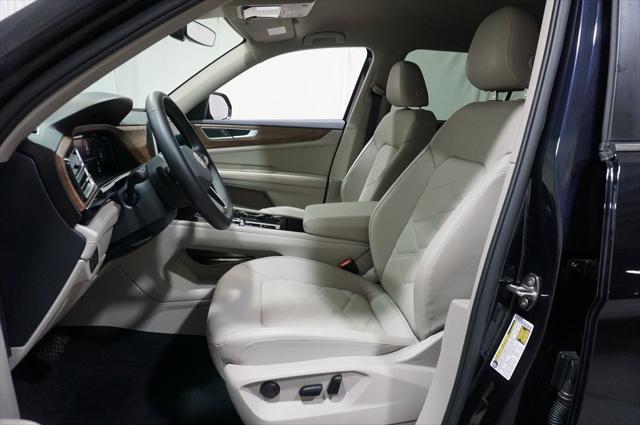 used 2025 Volkswagen Atlas car, priced at $42,998