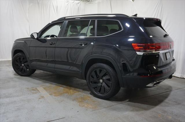 used 2025 Volkswagen Atlas car, priced at $42,998