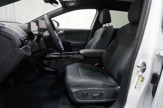 new 2025 Volkswagen ID.4 car, priced at $50,193