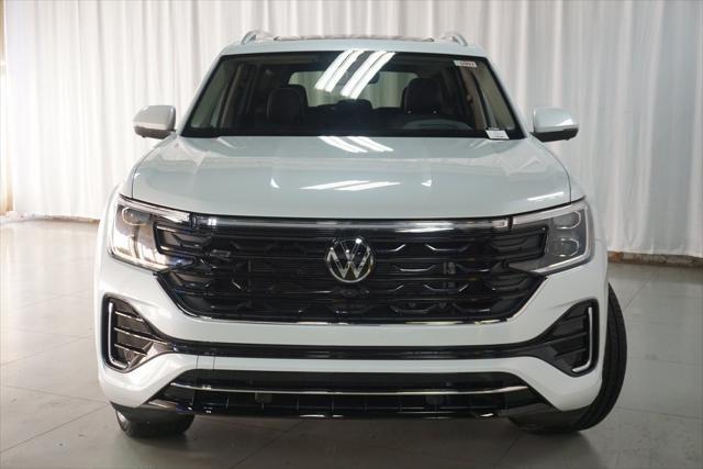 new 2025 Volkswagen Atlas car, priced at $52,348