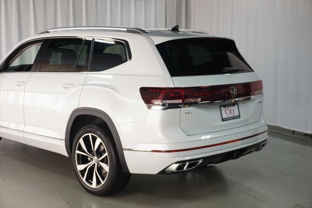 new 2025 Volkswagen Atlas car, priced at $52,348