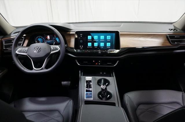 new 2025 Volkswagen Atlas car, priced at $38,506