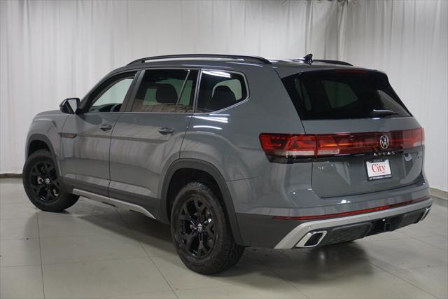 new 2025 Volkswagen Atlas car, priced at $46,439