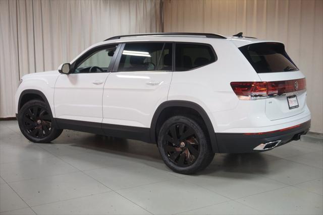 new 2024 Volkswagen Atlas car, priced at $40,765