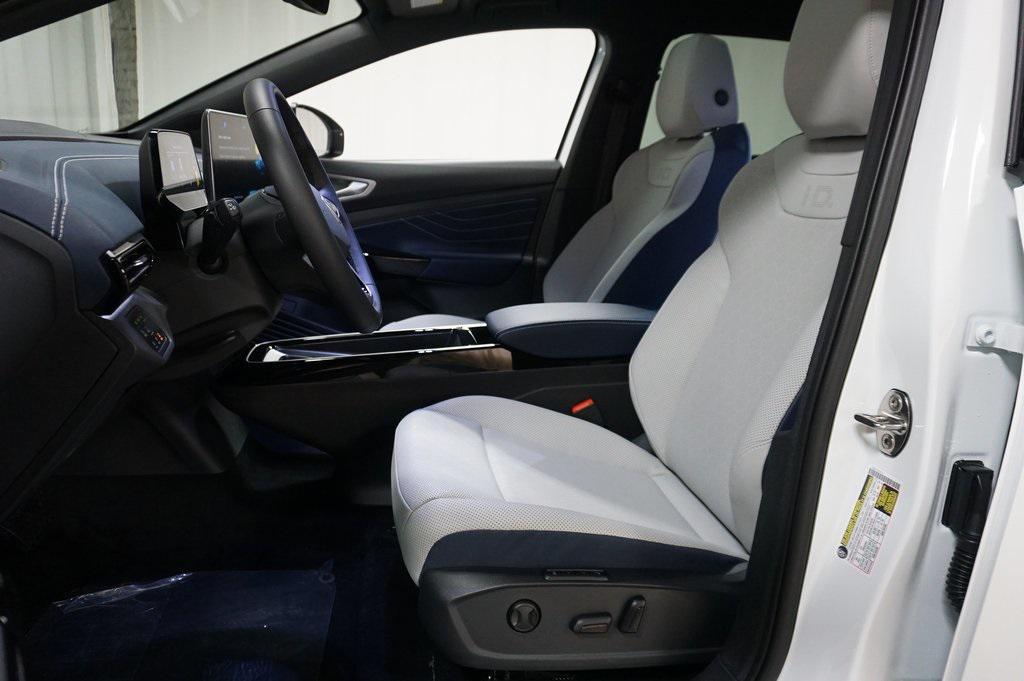 new 2025 Volkswagen ID.4 car, priced at $54,868