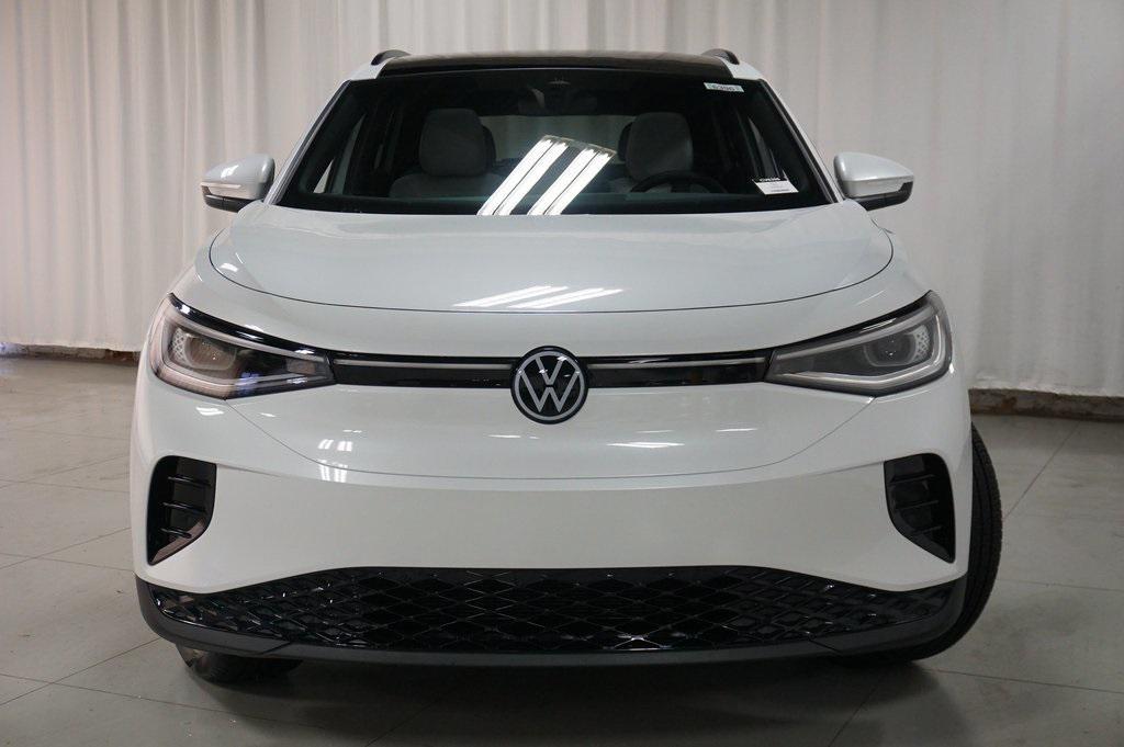 new 2025 Volkswagen ID.4 car, priced at $54,868