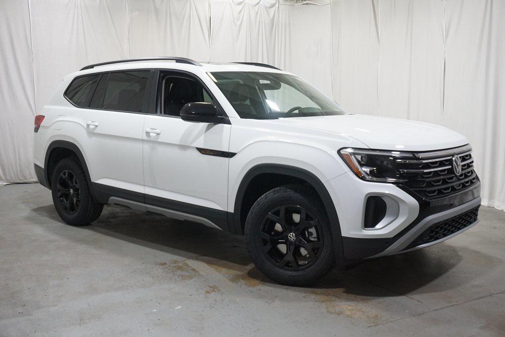 new 2025 Volkswagen Atlas car, priced at $41,654