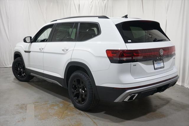 new 2025 Volkswagen Atlas car, priced at $45,404