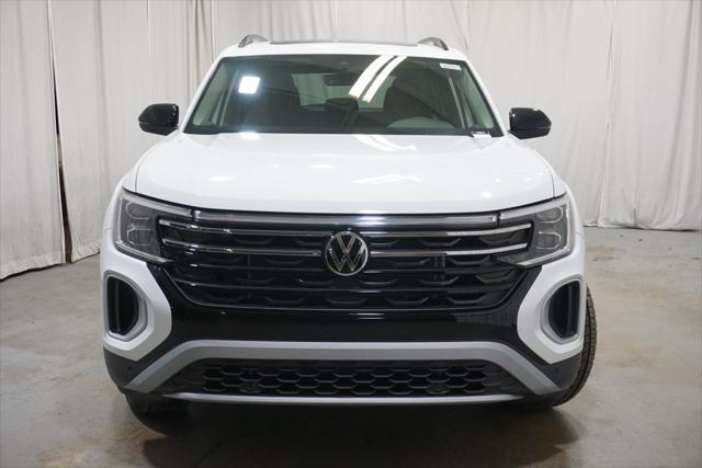 new 2025 Volkswagen Atlas car, priced at $45,404