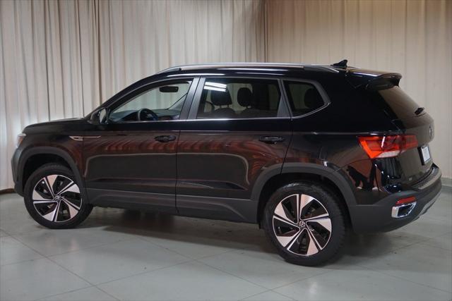 new 2024 Volkswagen Taos car, priced at $31,118