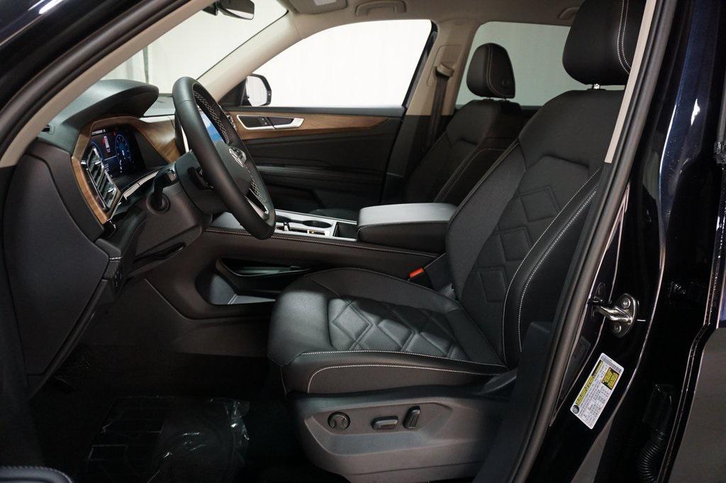 new 2025 Volkswagen Atlas car, priced at $37,506