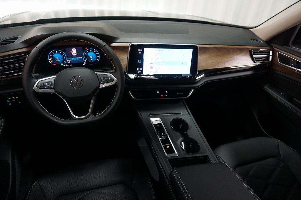 new 2025 Volkswagen Atlas car, priced at $37,506