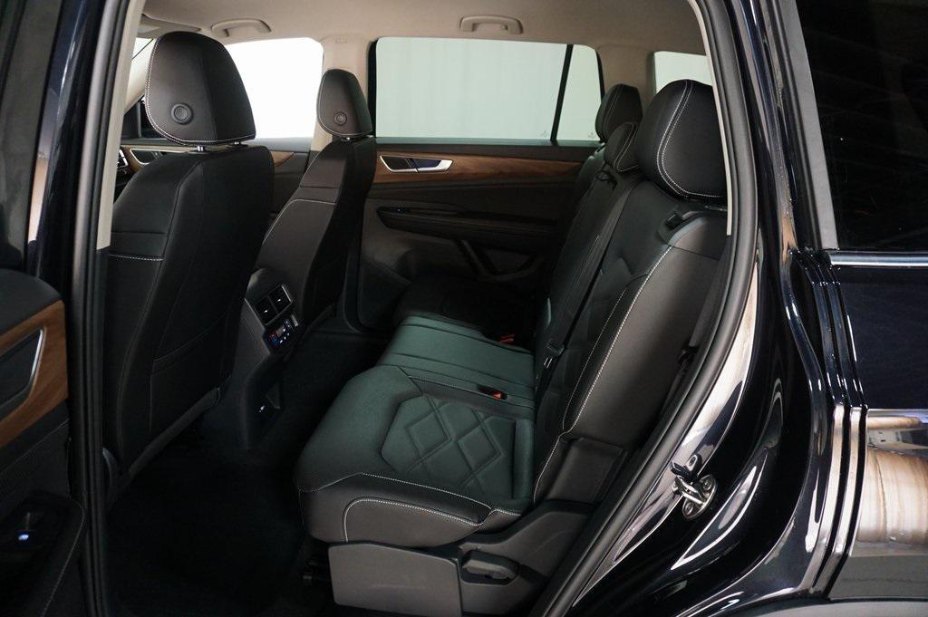 new 2025 Volkswagen Atlas car, priced at $37,506