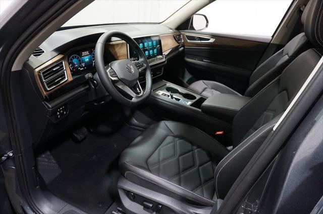 new 2025 Volkswagen Atlas car, priced at $39,006
