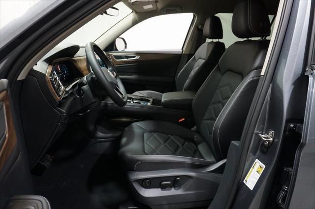 new 2025 Volkswagen Atlas car, priced at $39,006