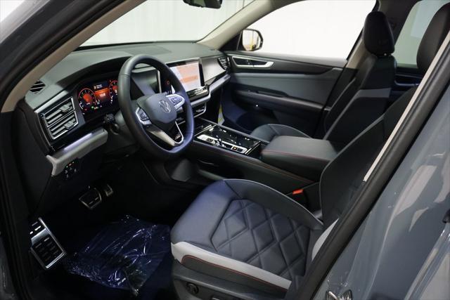 new 2025 Volkswagen Atlas car, priced at $47,922