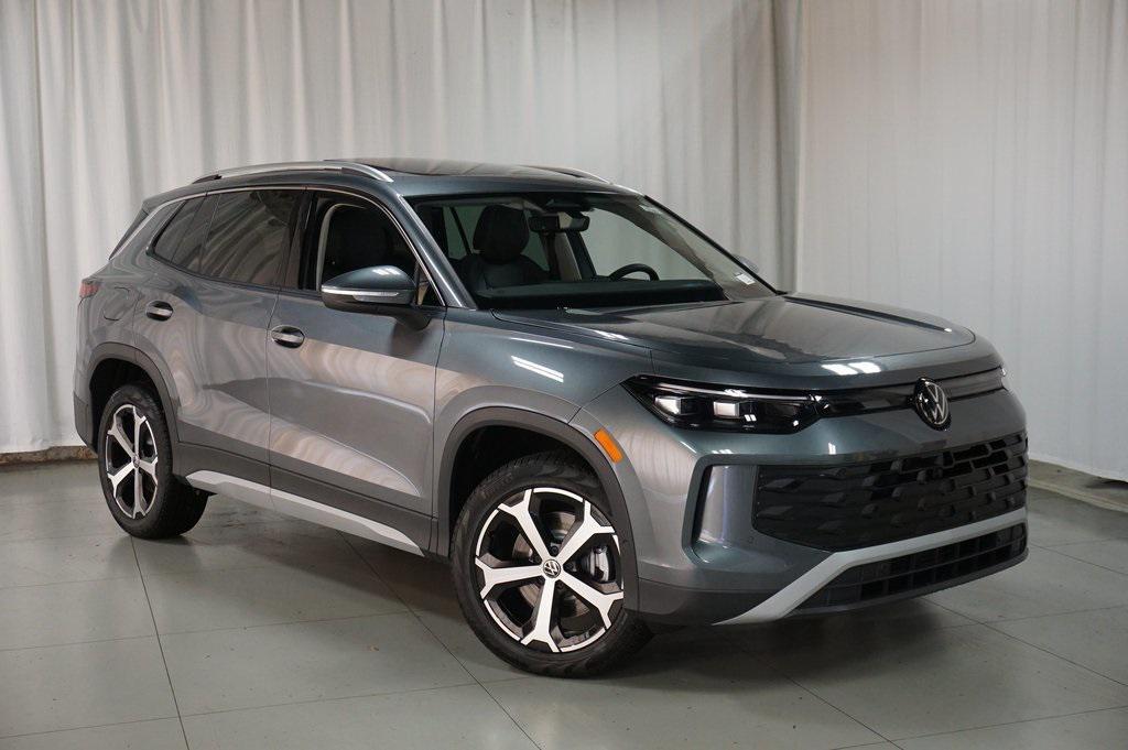 new 2025 Volkswagen Tiguan car, priced at $35,260