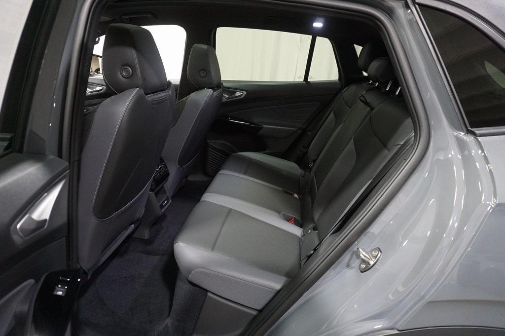 new 2025 Volkswagen ID.4 car, priced at $50,040