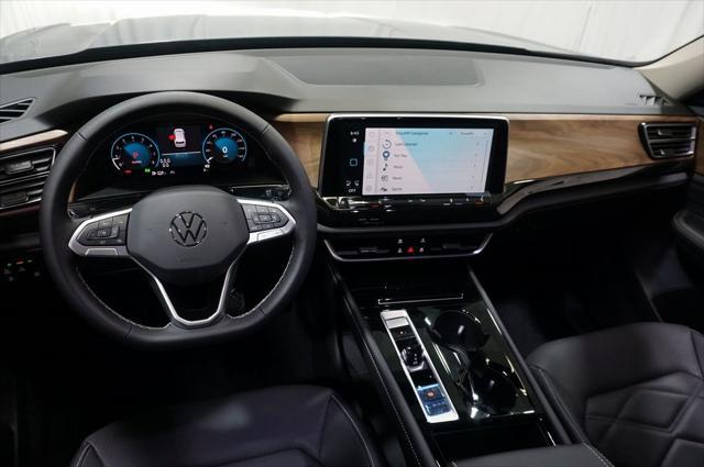 new 2025 Volkswagen Atlas car, priced at $43,616