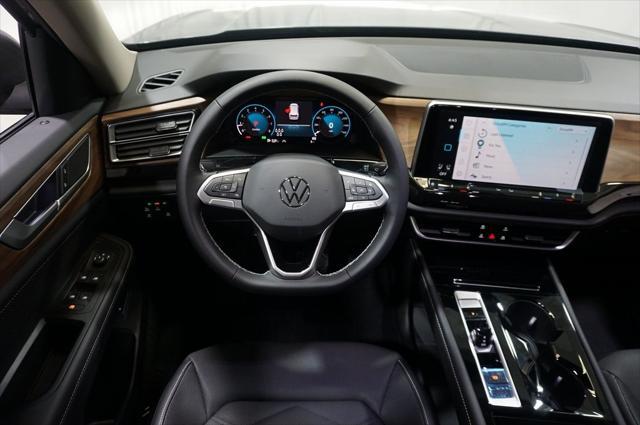 new 2025 Volkswagen Atlas car, priced at $43,616