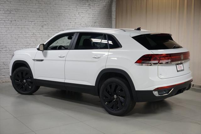 new 2025 Volkswagen Atlas Cross Sport car, priced at $45,823